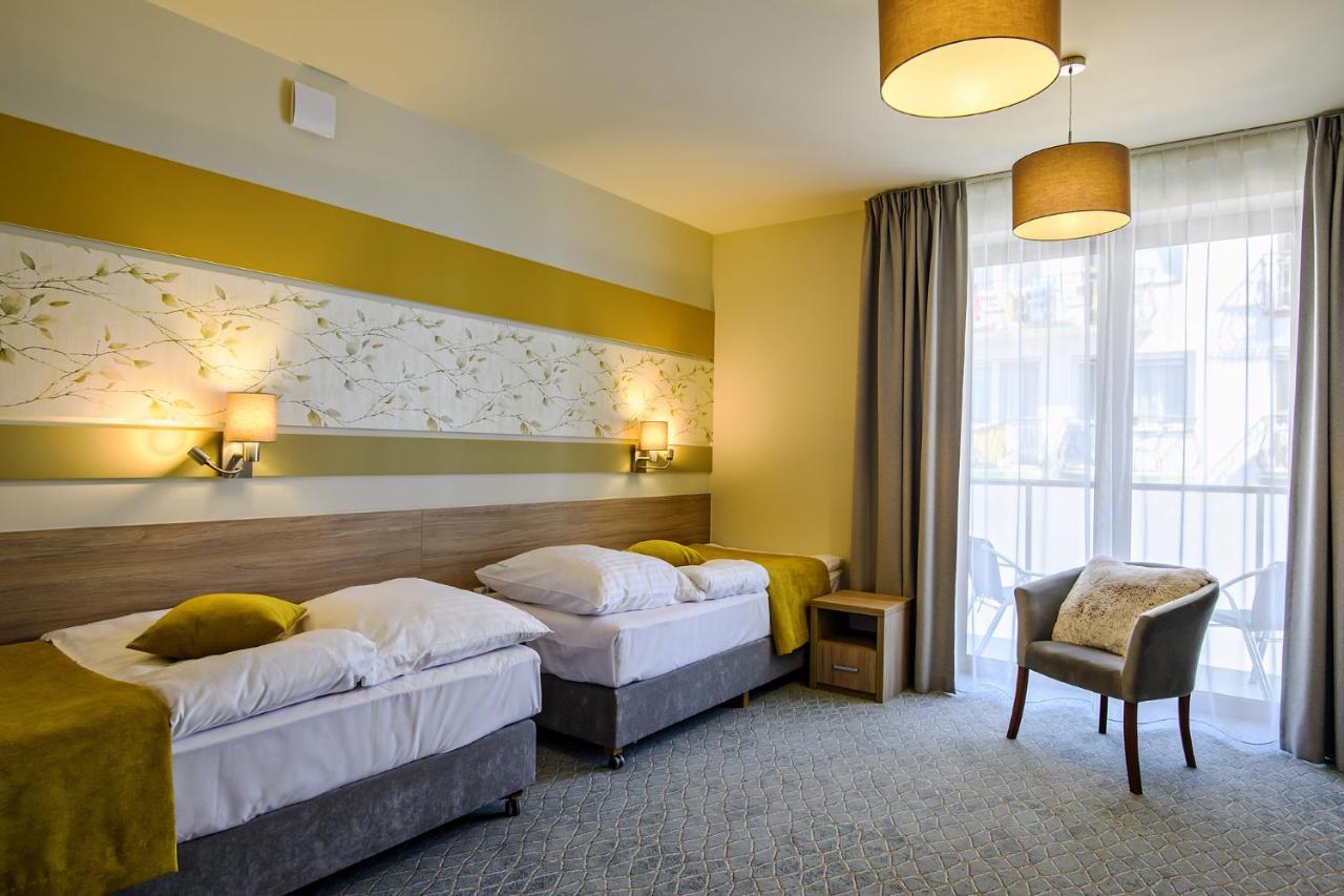 Hotel Brzozowka Busko-Zdrój Exteriör bild